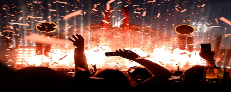 San Antonio concert fans having a great time
